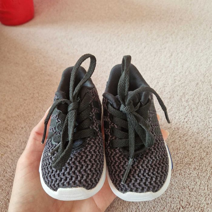 Маратонки р-р 18 Adidas