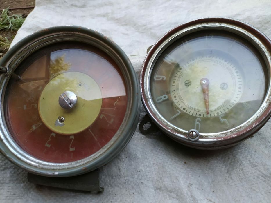 Часы на а/м победа