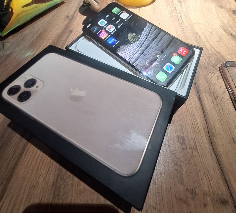 Продам iPhone 11 Pro