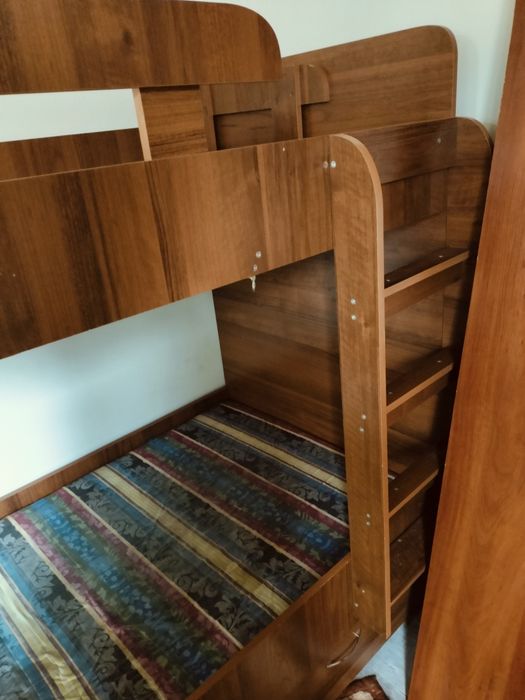 Продам двухярусную кровать