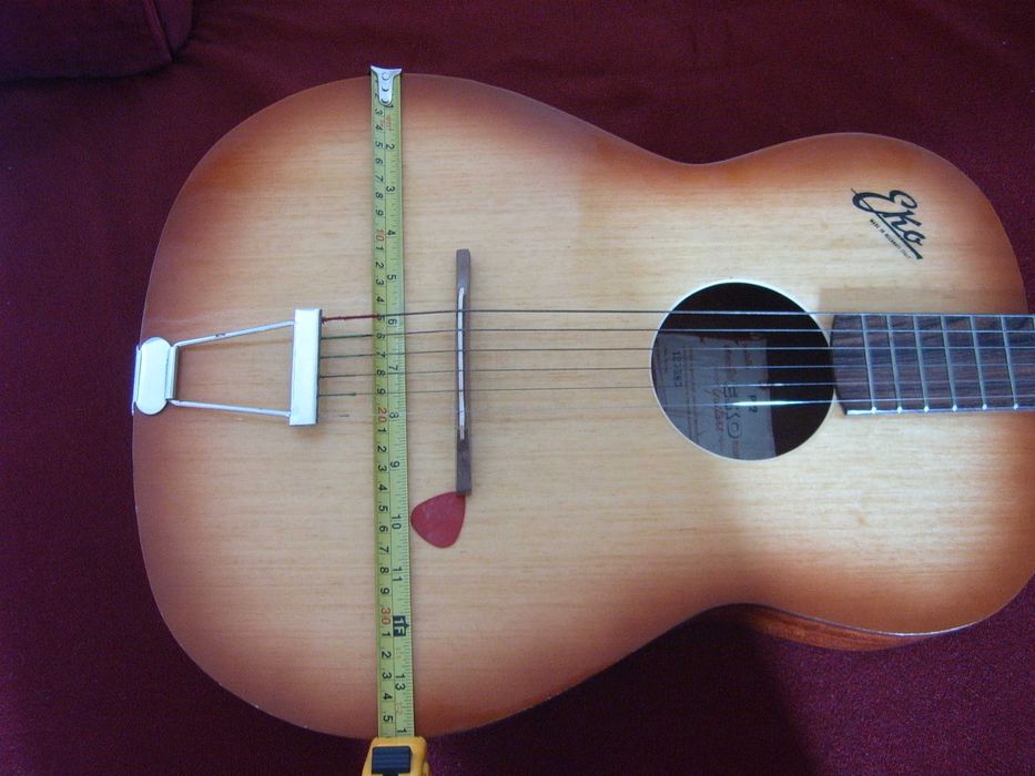 Eco P2  стара италианска романтична китара