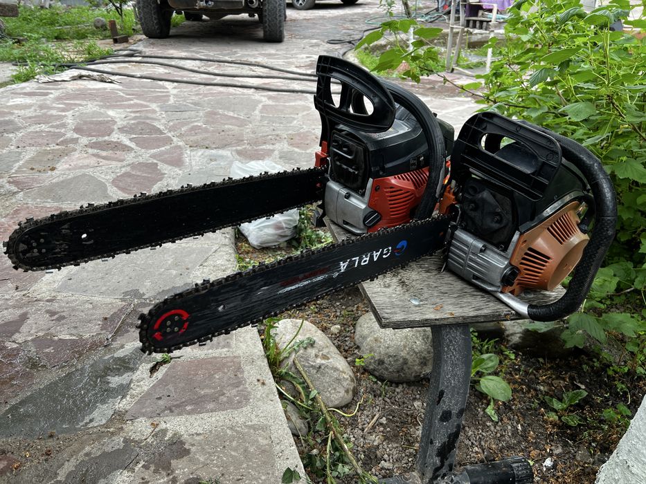 Бензопила Pit в комплекте с цепями