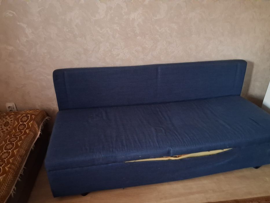 Отдам диван,  б/у
