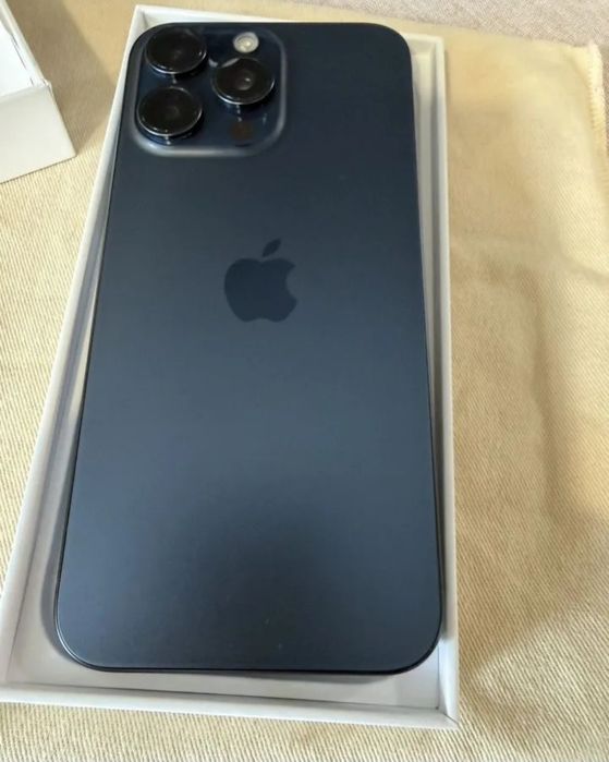 Продам iphone 15 pro max