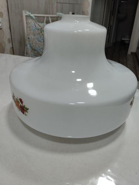 Плафон,люстра из молочного стекла,СССР.