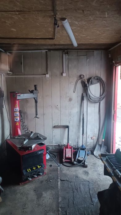 Продаеться шиномонтаж