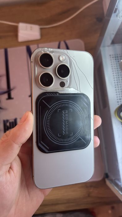 iPhone 15 PRO 90%