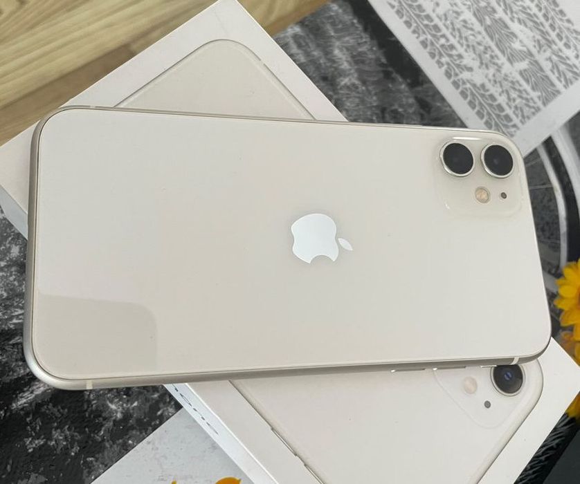 Продам IPhone 11 64gb