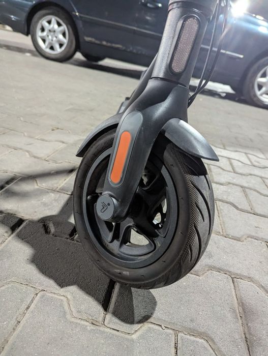 Trotineta Electrica Ninebot KickScooter F2
