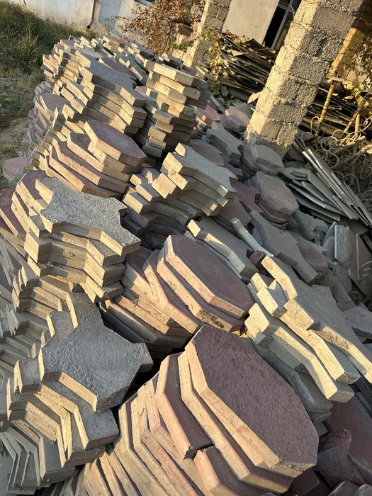 Bruschatka sotiladi. B/U