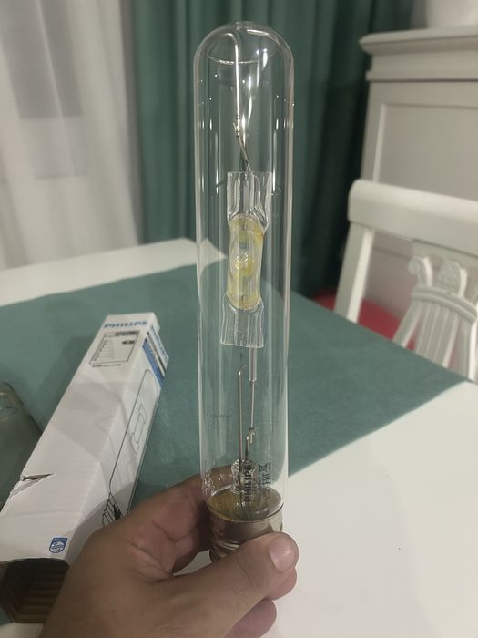 Becuri halogenura metalica 450w