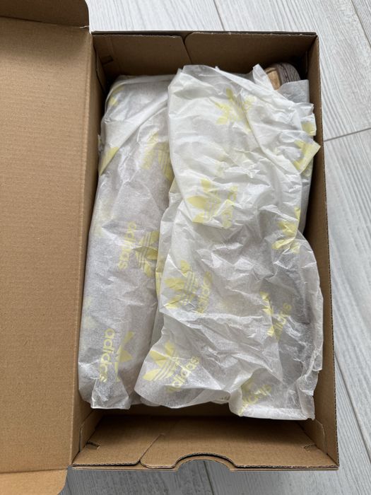 Нови Adidas Originals Tobacco