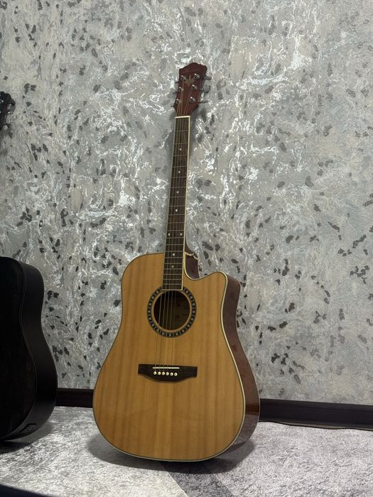 Продам гитару акустика