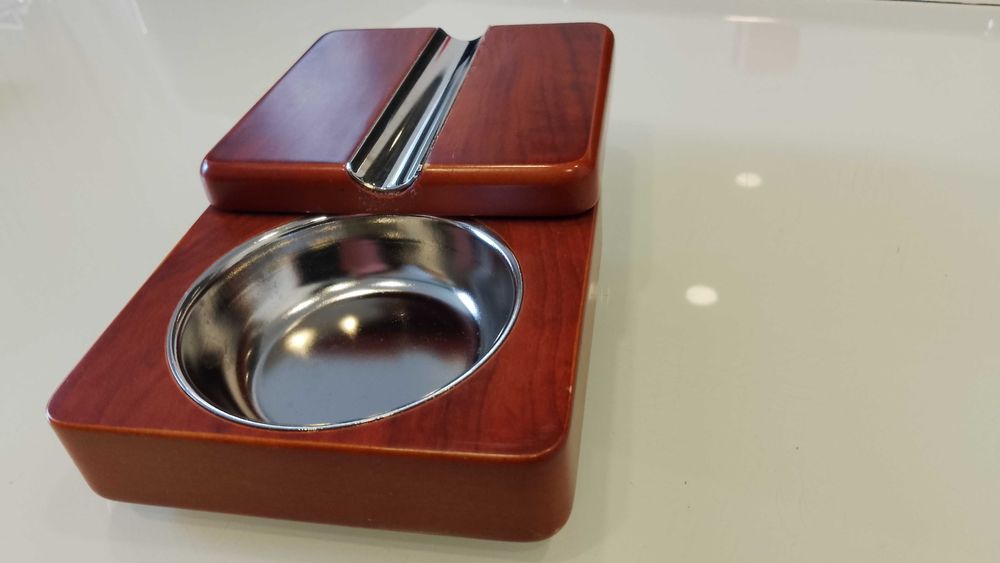 Scrumieră eleganta rotativa, brand HERMANN HAUSER