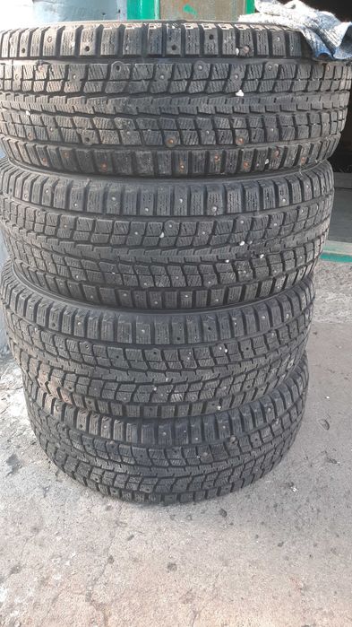 Продам резину  4 балона DUNLOP