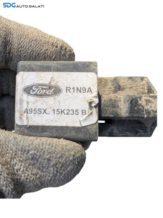 Cui Carlig Remorcare Tractare cu Instalatie Electrica Ford Focus 1 Hatchback Scurt 1998 - 2004 [LC1973]