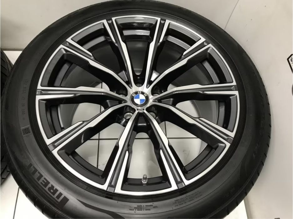 Бмв джанти 20 Цола летни гуми Пирели 7мм