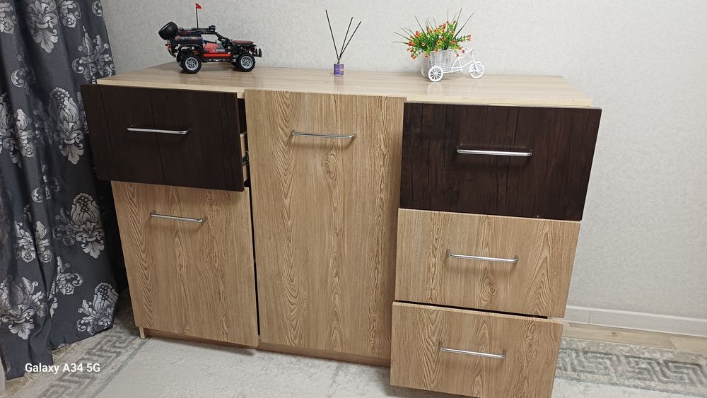 Комод продам большой