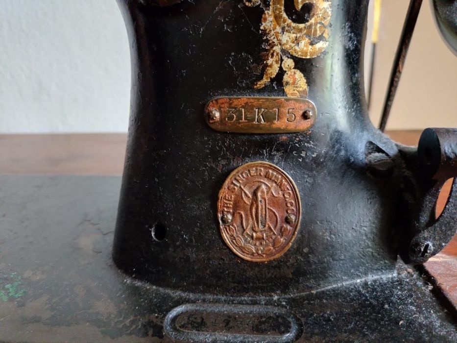 Швейная машина Zinger