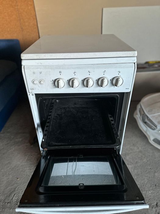 Продам газ плиту