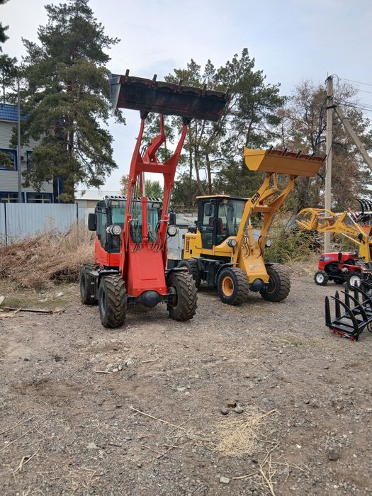 Продам мини фронтальный погрузчик