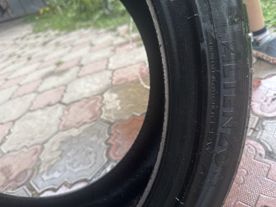 245/40/19 Altenzo