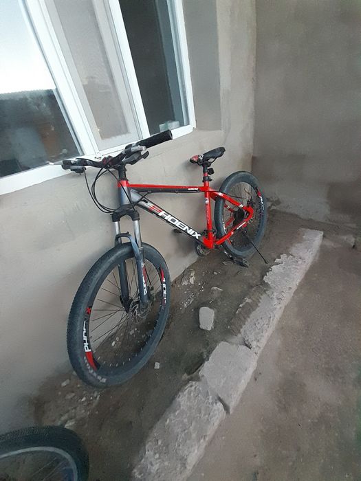 Вилосипед вилик красный.