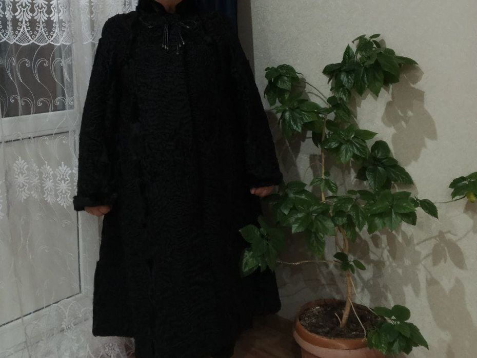 Шуба каракулевая