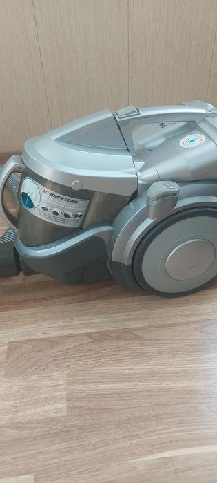 Пылесос  марки  LG,КОРЕЯ