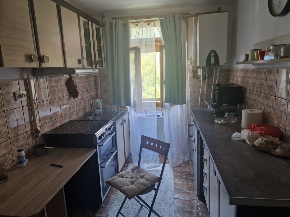 Ap 2 Cam,etaj 3,la cheie,50mp,decomandat,balcon,centrală, termopane