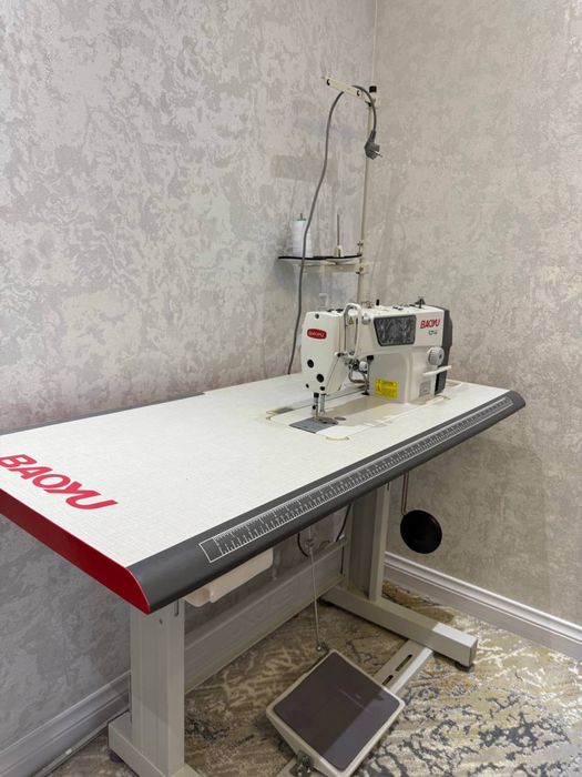 промышленная швейная машина.