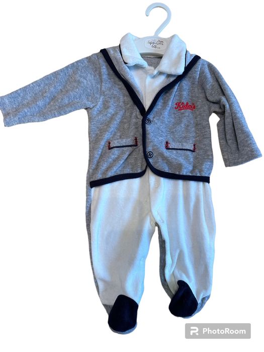 Продам детские комбинезоны