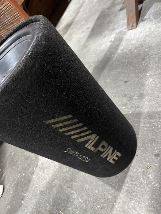 Vand subwoofer hifonics