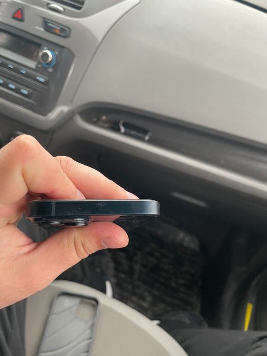 Продам Iphone 14 128Gb