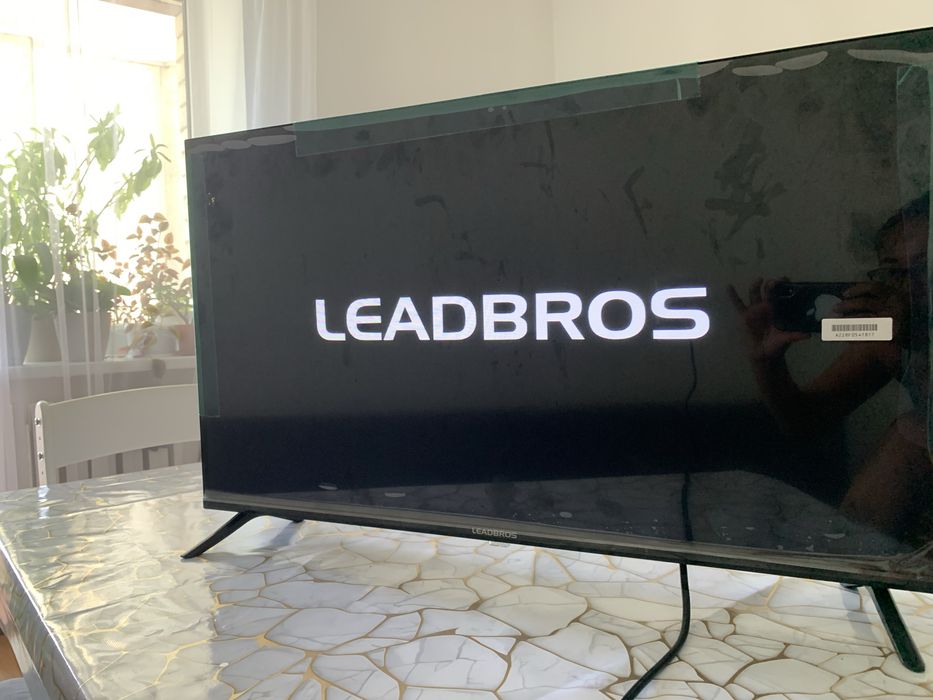 Телевизор  Leadbros