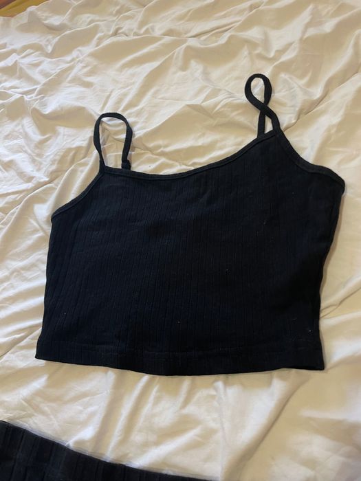 Спортно бюстие топ летен спортен комплект къси панталонки потник черно