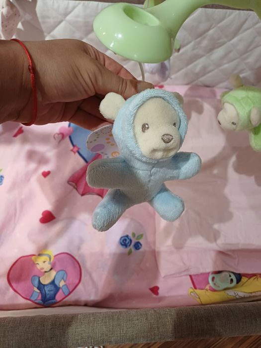 Музикална въртележка за кошара и количка Fisher Price Мечета пеперуди 3в1
