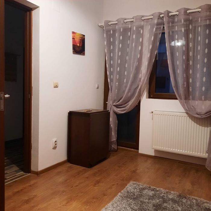 Închiriez apartament centru Iasi