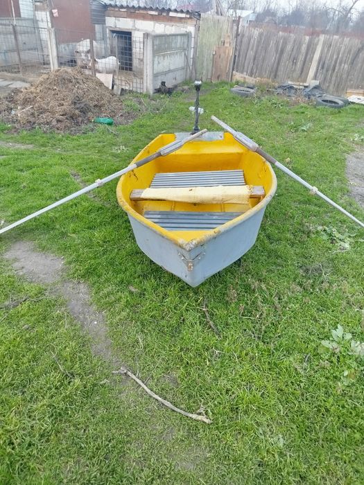 Barca de vanzare