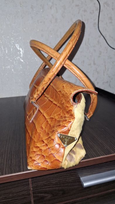 Дамска чанта Prada оригинал