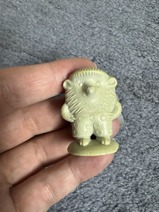 Игрушки  разные реденькие