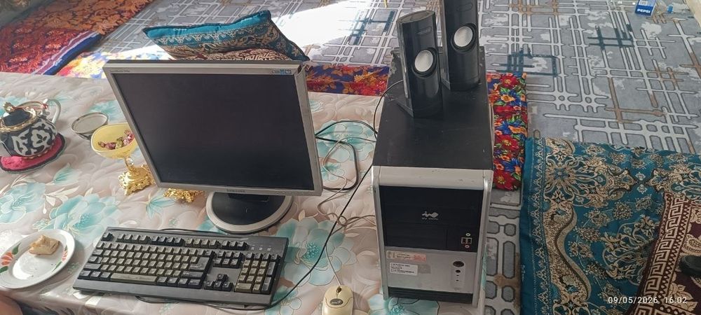 Kompyuter mishka klaviatura manitor