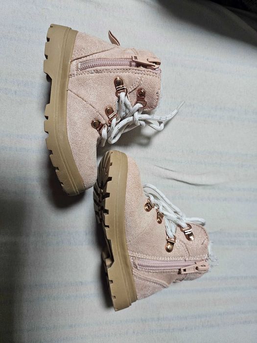 Ghete îmblănite pentru fetițe, H&M, marimea 23