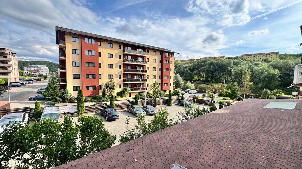 Apartament 3 camere, plus parcare