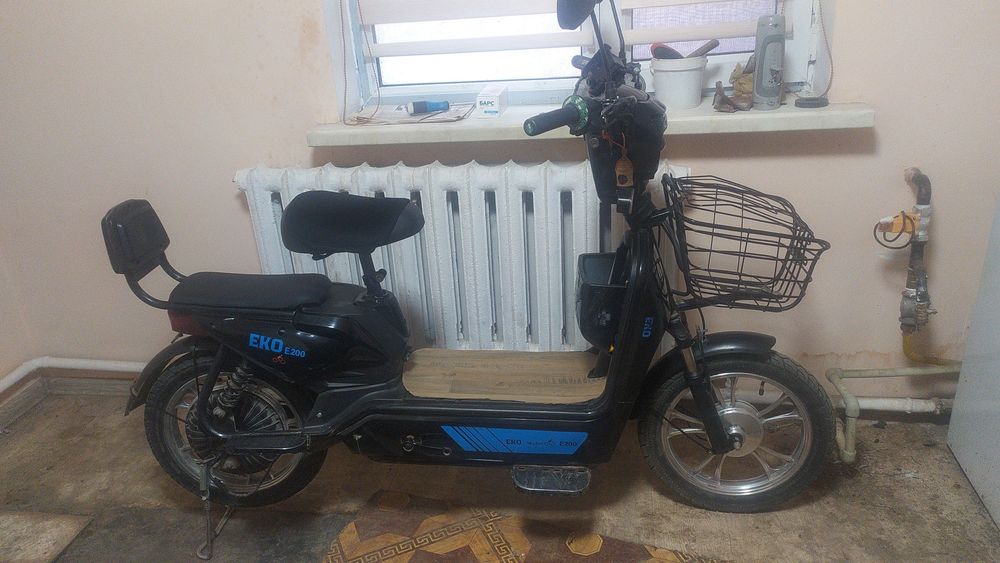 EKO E200 электроскутер