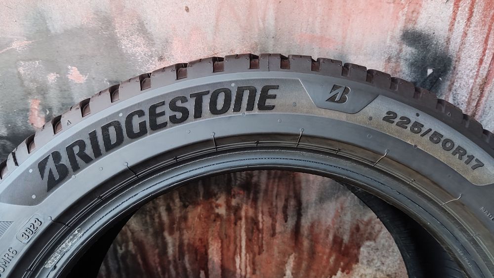 1 брой всесезонна гума  225/50/17 Bridgestone Turanza All Season 6
dot23