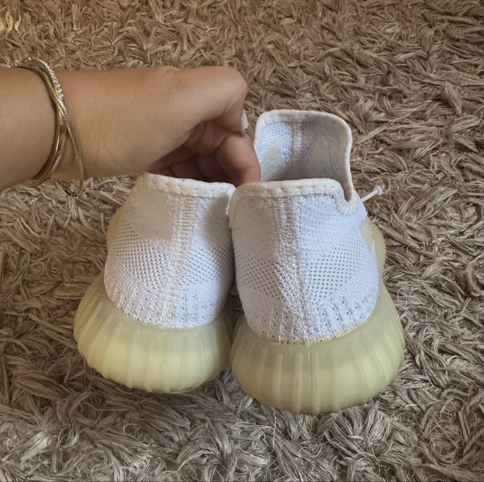 Adidas Yeezy 350 Albi, Marimea  39
