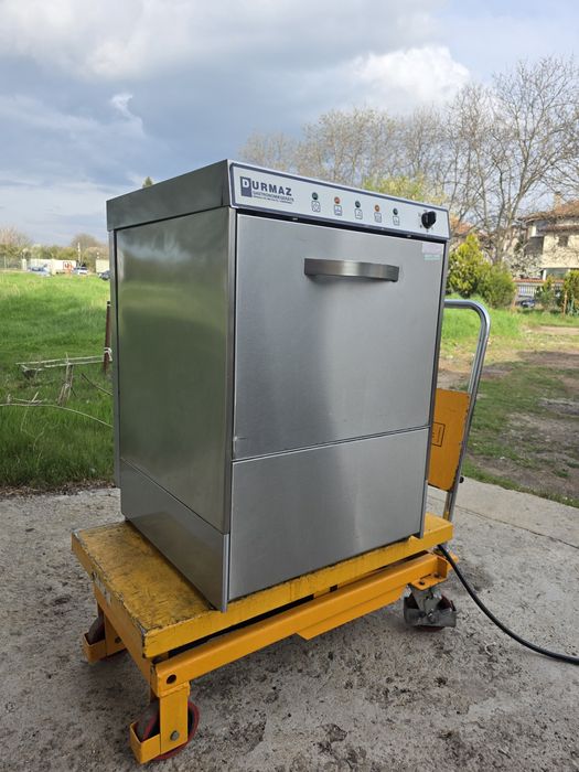 Професионална миялна машина с дренажна помпа