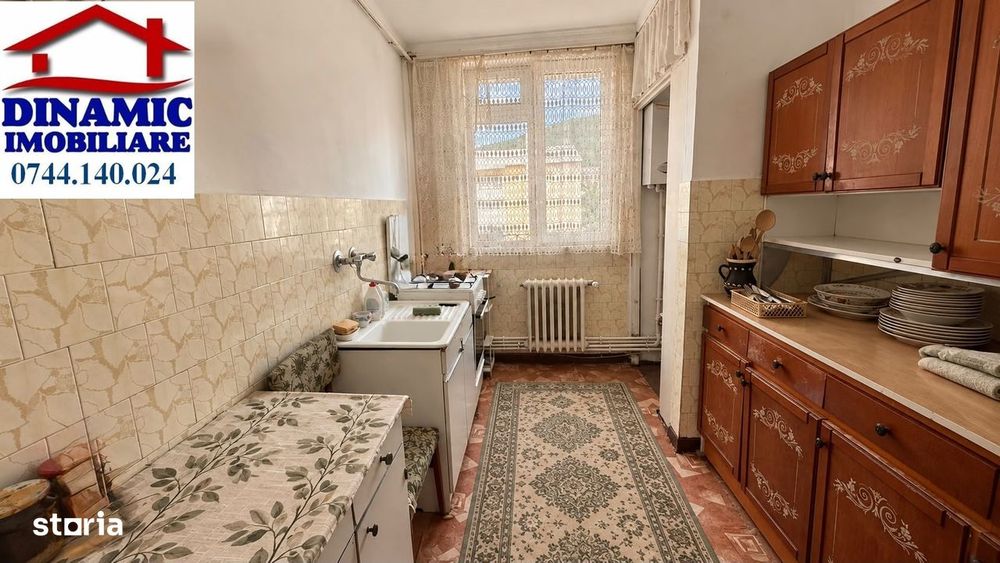 Apartament 2 camere decomandat – Precista, etaj intermediar, 59900 eur