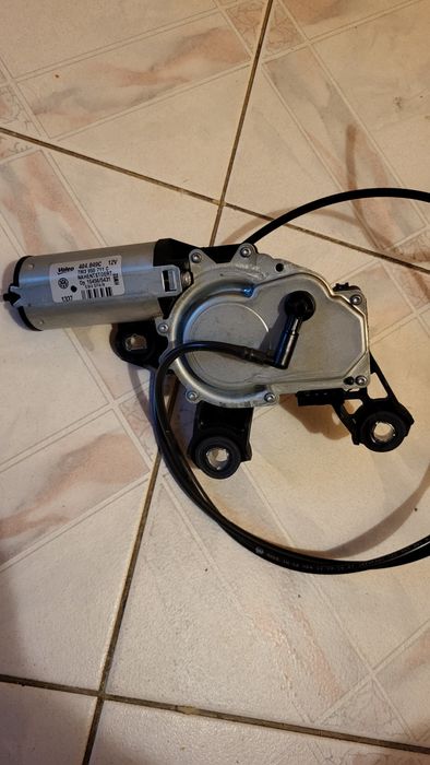 Vând motoraș ștergător spate sharan